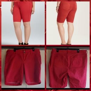 Torrid Size 24 Red Bermuda Jeggings